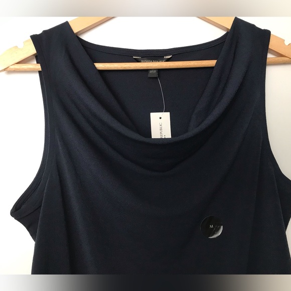 Beautiful Banana Republic Top comes New with Tags! - Picture 4 of 4